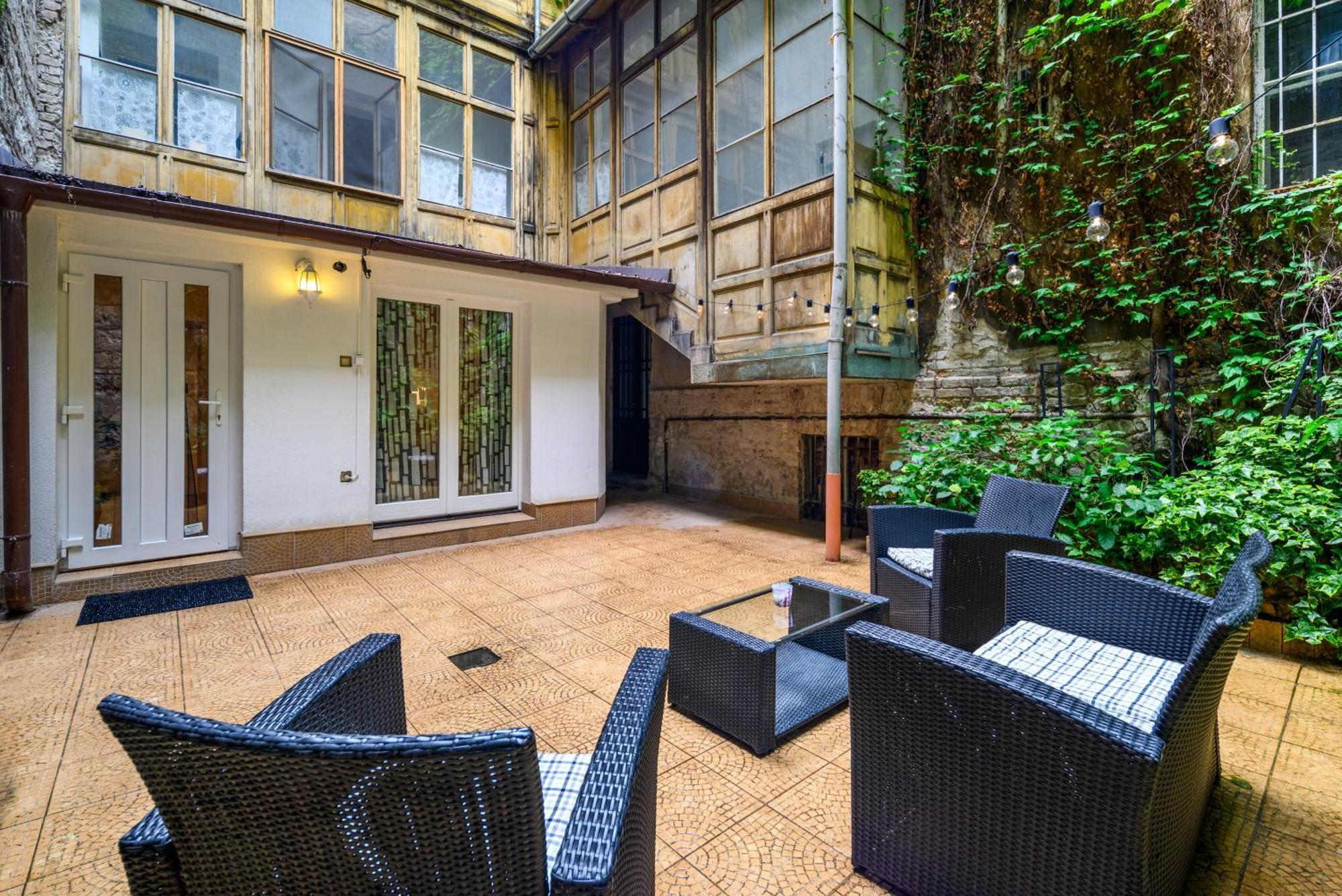 Museum With Large Terrace Apartment