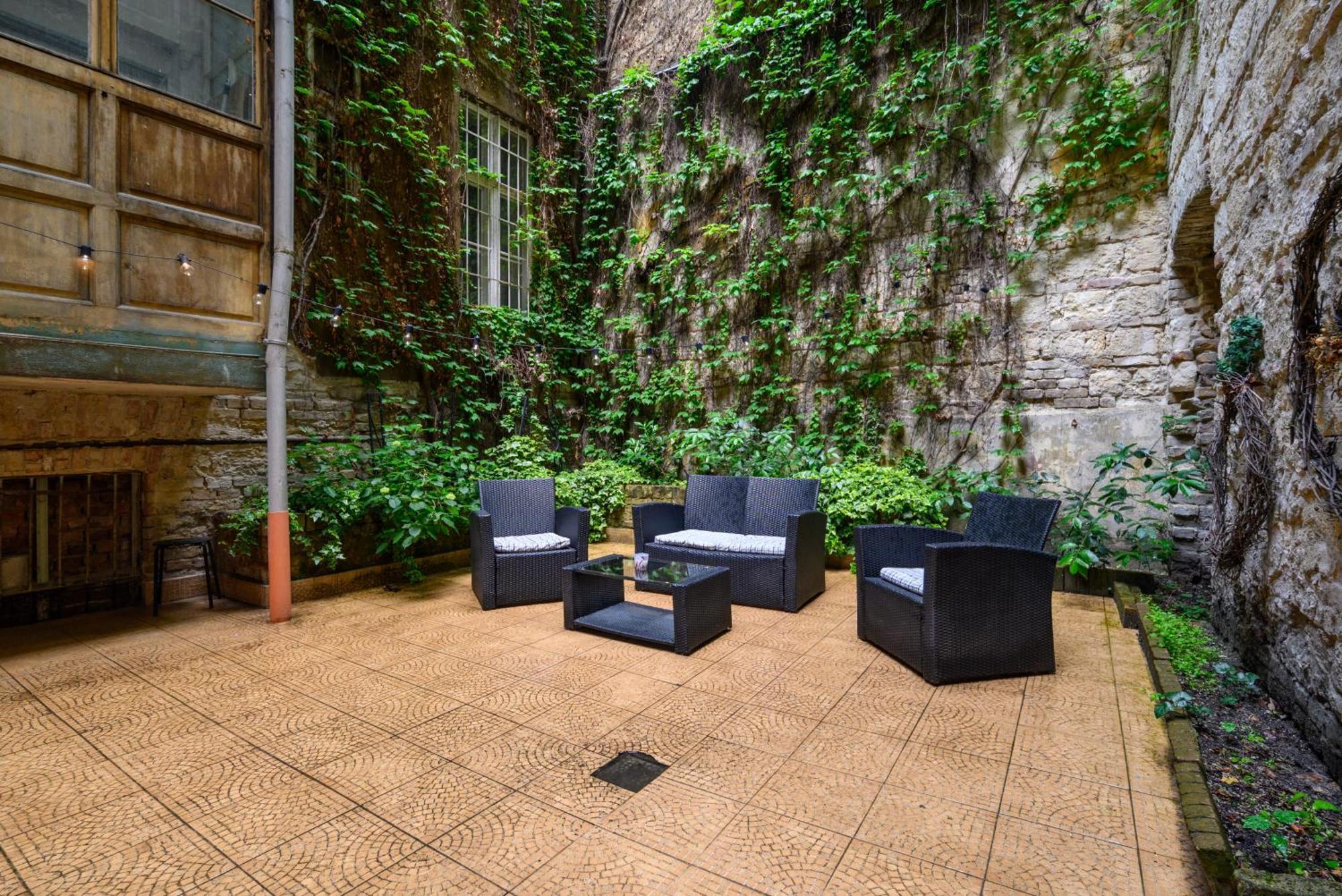 Museum With Large Terrace Apartment